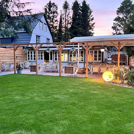 Villa Wiesenau großzügiges Ferienhaus in Prerow by Restaurant Wiesenau-2